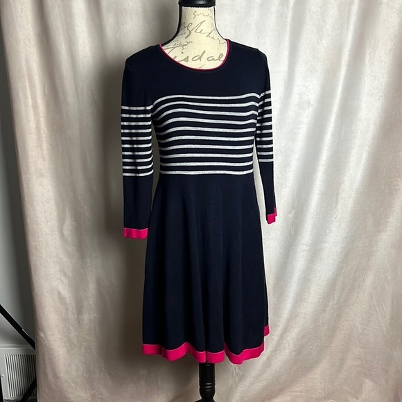 Vince Camuto Dresses & Skirts - Vince Camuto Womens Sweater Dress Gray Striped Stretch Knee Length Long Sleeve M